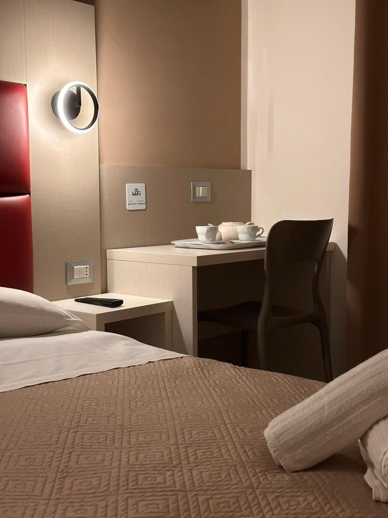 Hotel City 20 Mediolan Zewnętrze zdjęcie